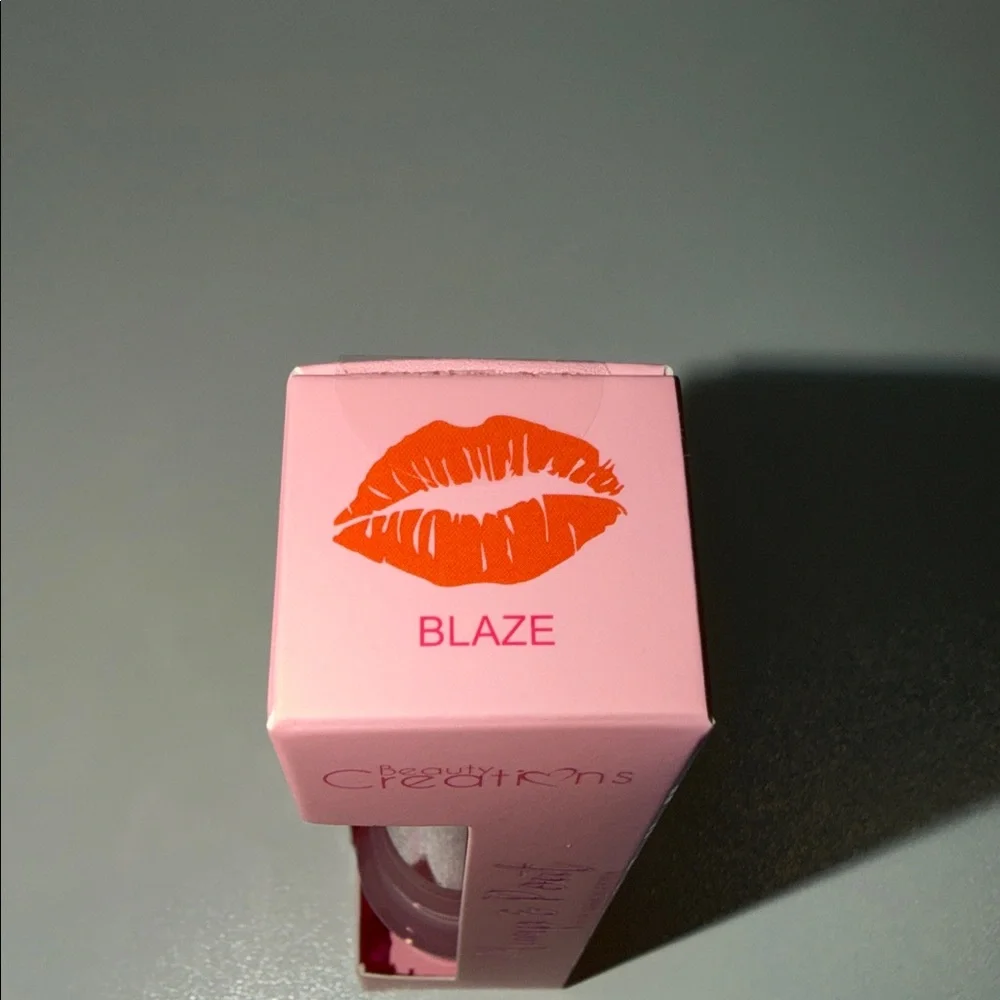 Beauty Creations Plump & Pout Lip plumping booster in blaze NEW